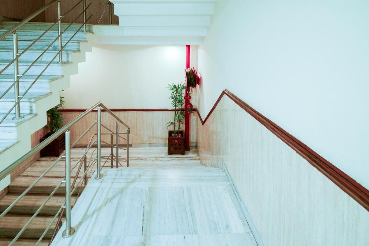 Collection O 2521 Hotel The Vinayak Gwalior Exterior foto