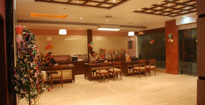 Collection O 2521 Hotel The Vinayak Gwalior Exterior foto